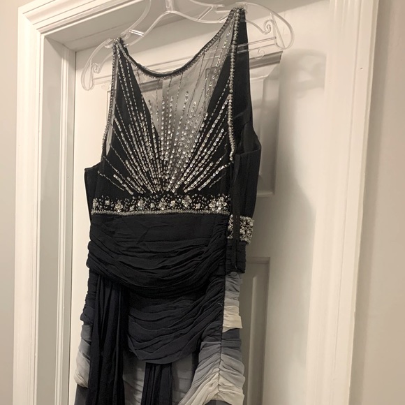 Dress - Picture 4 of 7